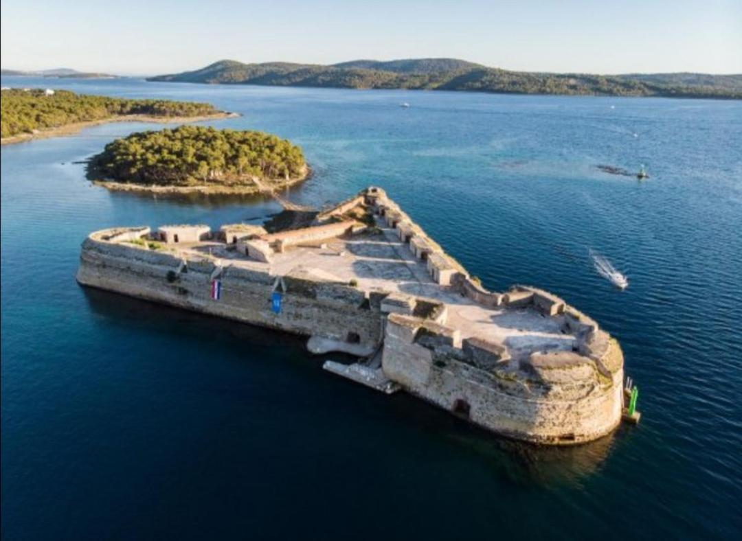 Apartments Grubisic - Sibenik - Parking Included エクステリア 写真