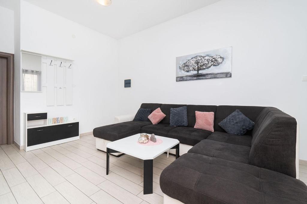 Apartments Grubisic - Sibenik - Parking Included エクステリア 写真